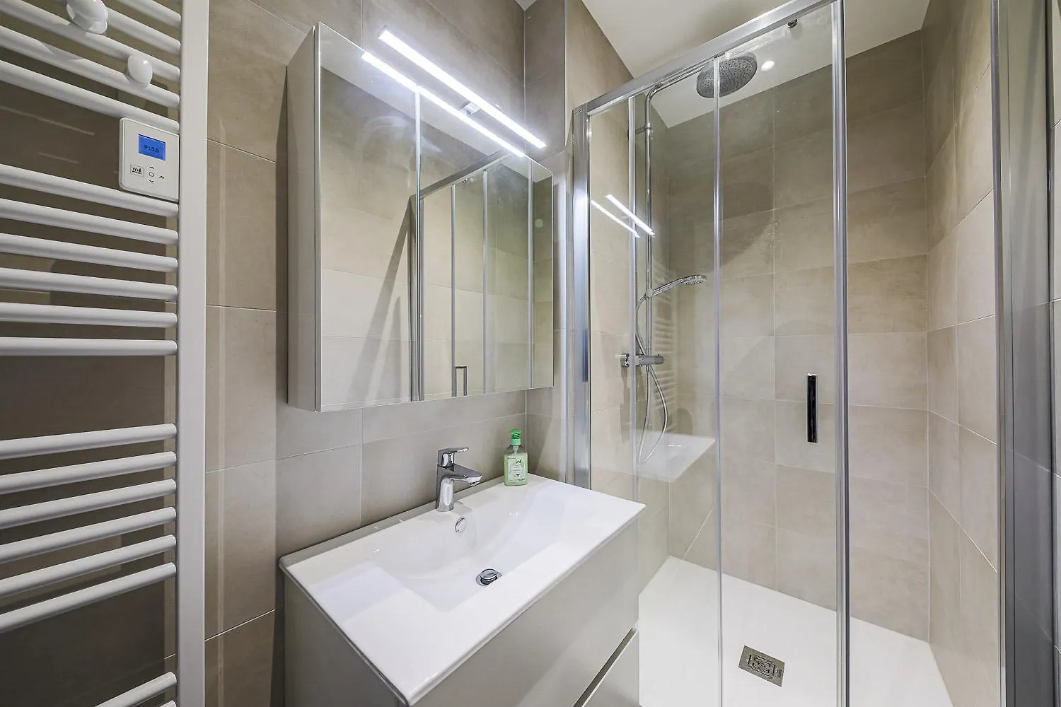 La Coloc' Smart & Cosy - 4 Chambres Differentes Et Privatives Sont Disponible Dans Ce T4 De 80M2 En Colocation - Jusqu'A 2 Personnes Par Chambre - 1 Lit Double Par Chambre グルノーブル アパート